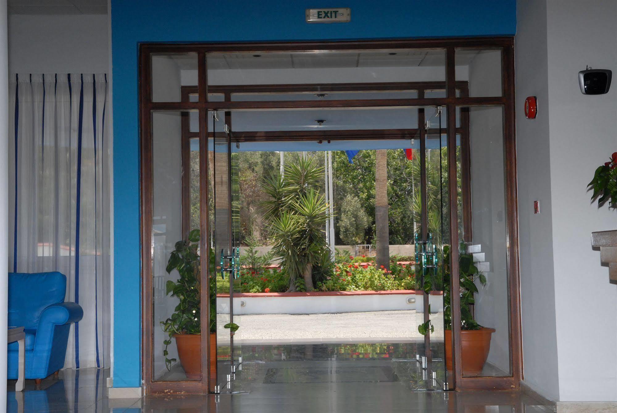 Maistros Hotel Apartments Protaras Exterior foto