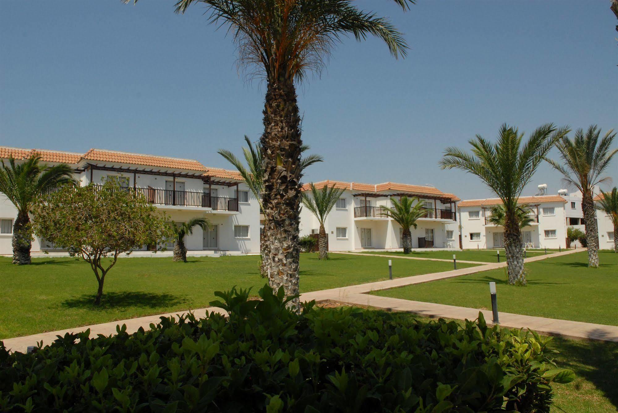 Maistros Hotel Apartments Protaras Exterior foto