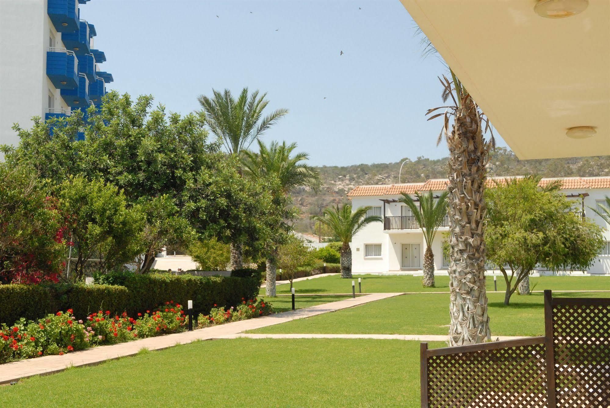 Maistros Hotel Apartments Protaras Exterior foto