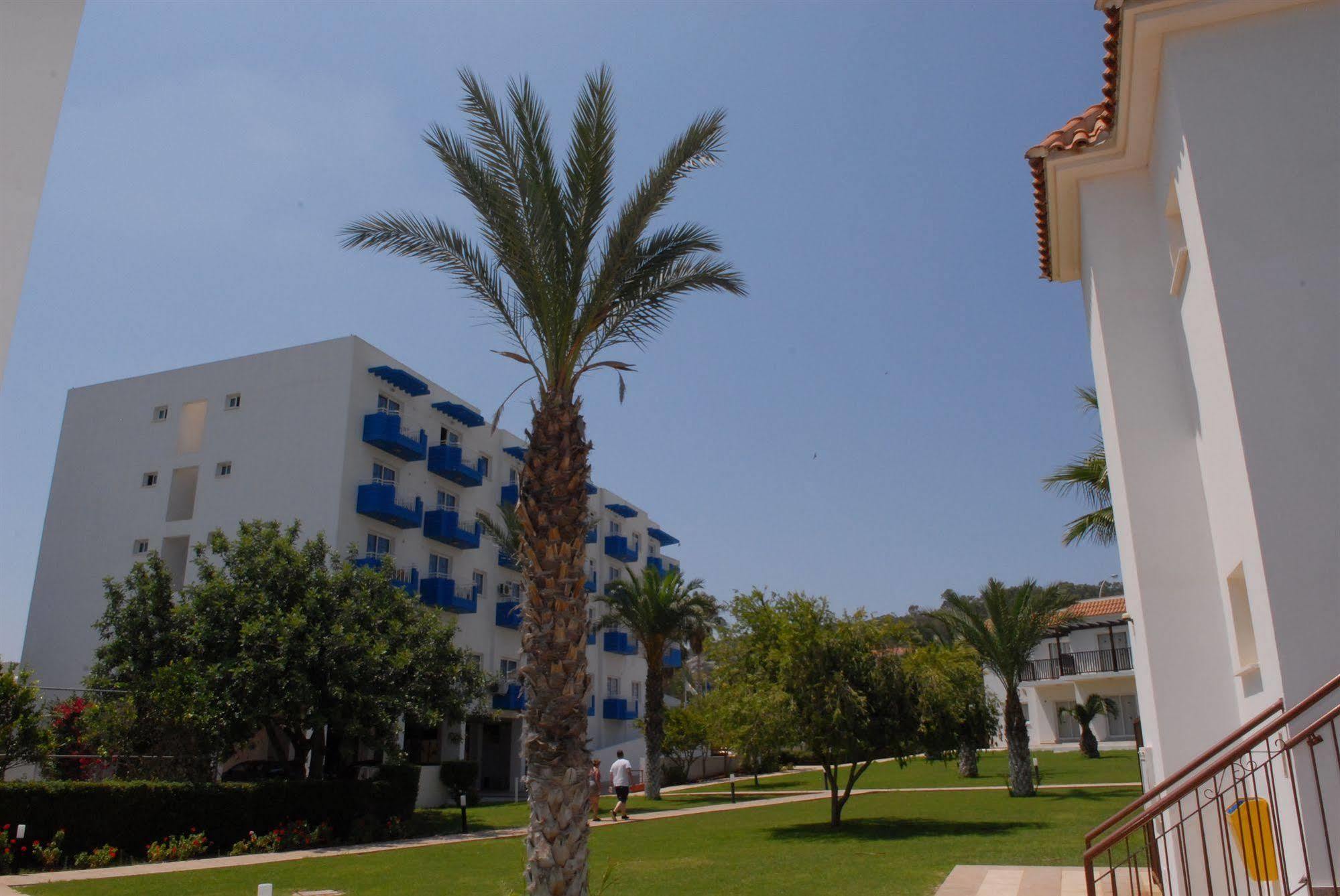 Maistros Hotel Apartments Protaras Exterior foto