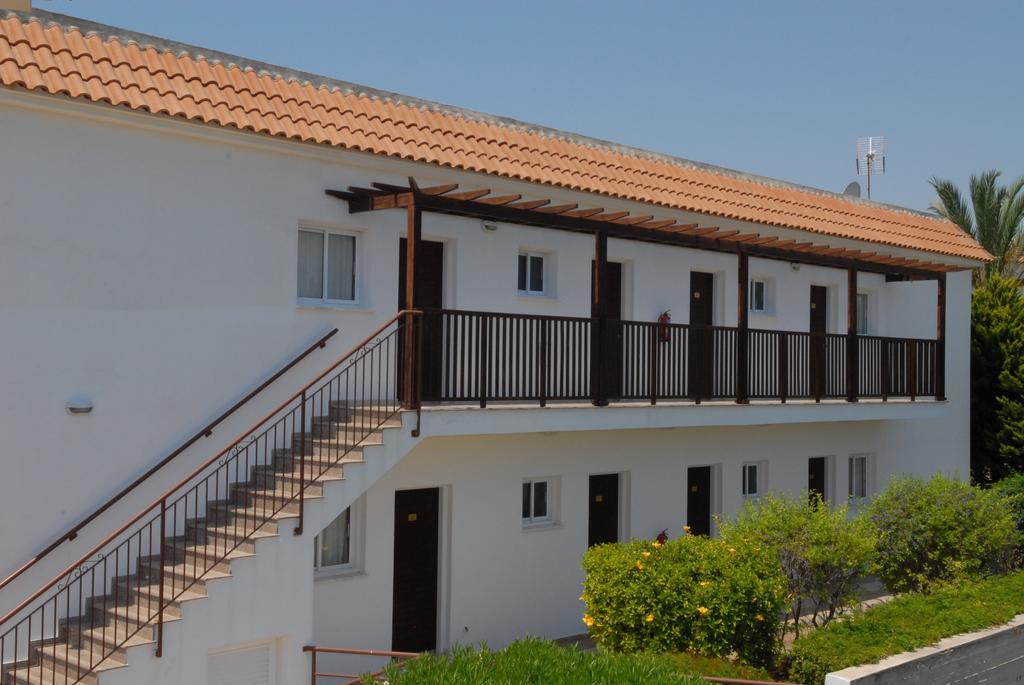 Maistros Hotel Apartments Protaras Exterior foto