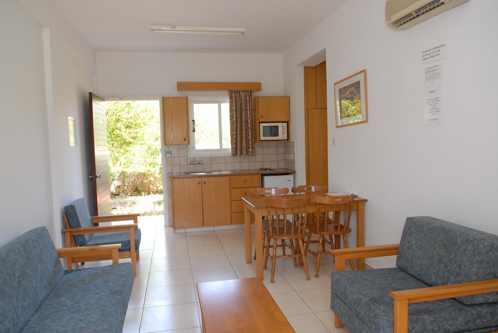 Maistros Hotel Apartments Protaras Habitación foto