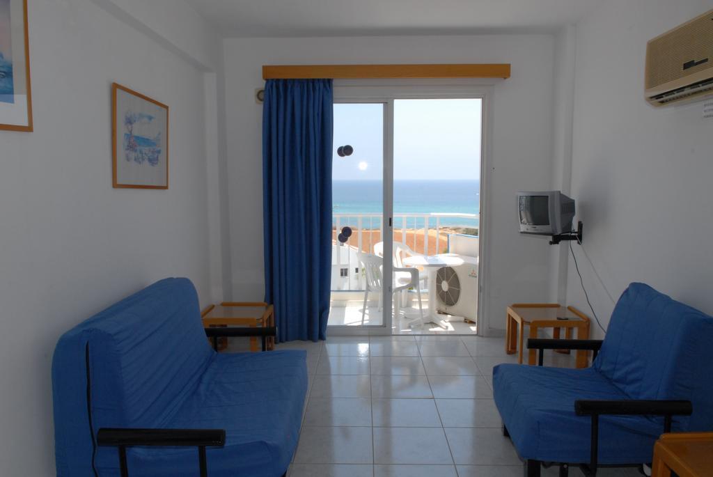 Maistros Hotel Apartments Protaras Habitación foto